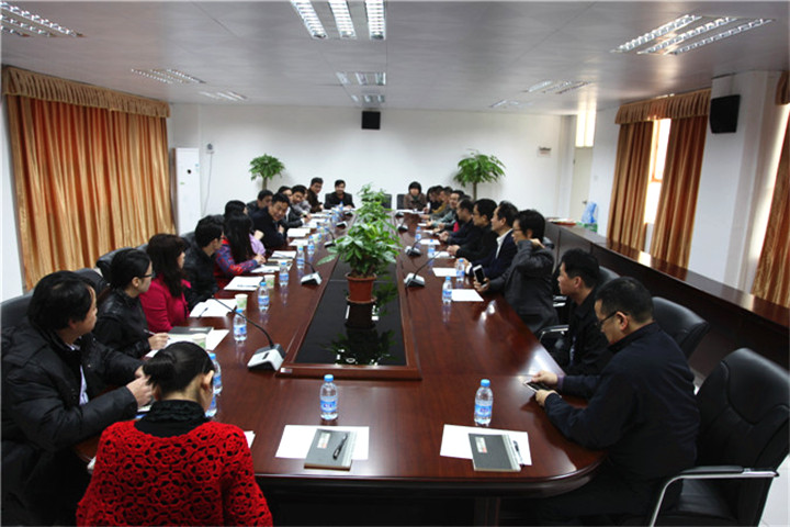 觀摩學(xué)習(xí)以促成長(zhǎng)，合作發(fā)展共創(chuàng)明天