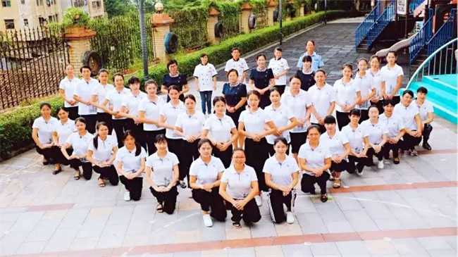 春風(fēng)十里不如你，共譜遠(yuǎn)恒佳協(xié)奏曲——碧水龍庭幼兒園教師節(jié)慶祝活動(dòng)