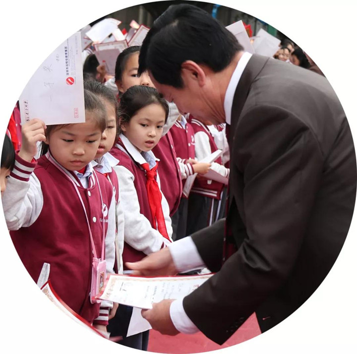 只有奮斗，才能擁有更加美好的人生——我校開學(xué)典禮校長致辭振奮人心