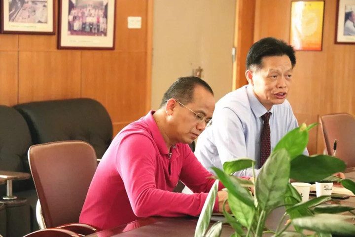 社區(qū)黨委到基層，調(diào)研黨建促發(fā)展——景龍社區(qū)黨委班子到龍華中英文調(diào)研紀實