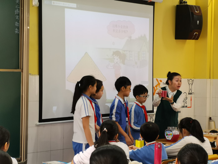 任務(wù)驅(qū)動(dòng)學(xué)習(xí)，落實(shí)核心素養(yǎng) ——小學(xué)部數(shù)學(xué)組教研活動(dòng)報(bào)道